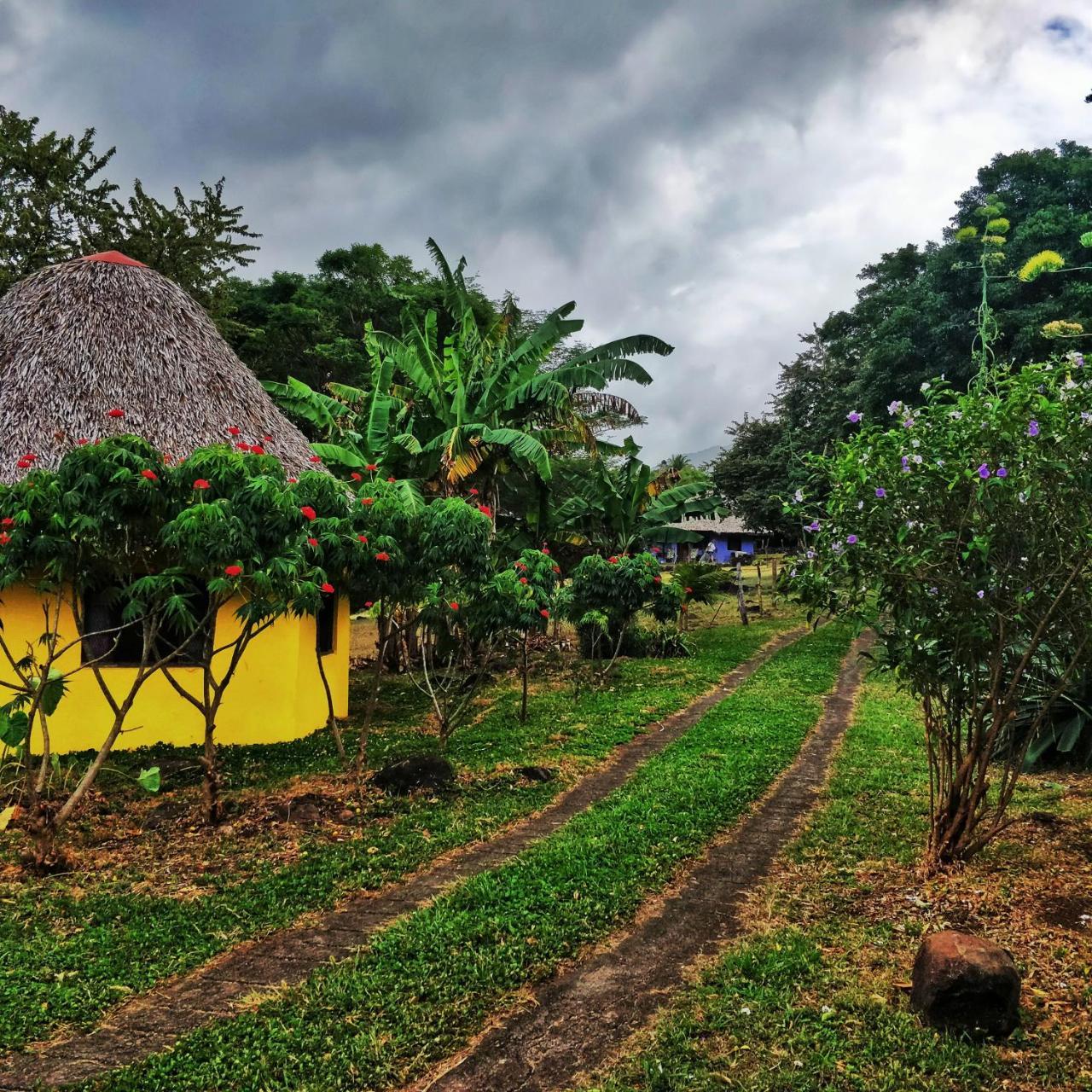 Finca Del Sol Eco Lodge Santa Cruz Eksteriør bilde
